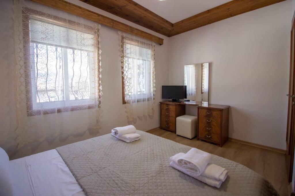 Apartament Emblematic House 3 Gjirokastra Zewnętrze zdjęcie